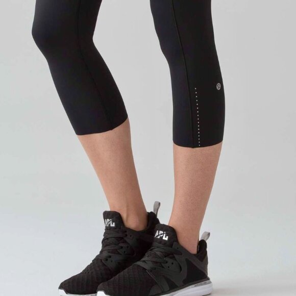 Lululemon Fast and Free Crop 19" Black Nulux Tights Leggings 5 Pockets Women 4 - Picture 3 of 16